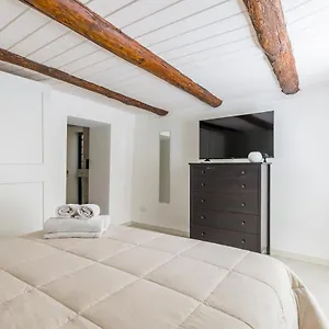 https://umbertos-nest-at-toledo.hotels-amalfi.com